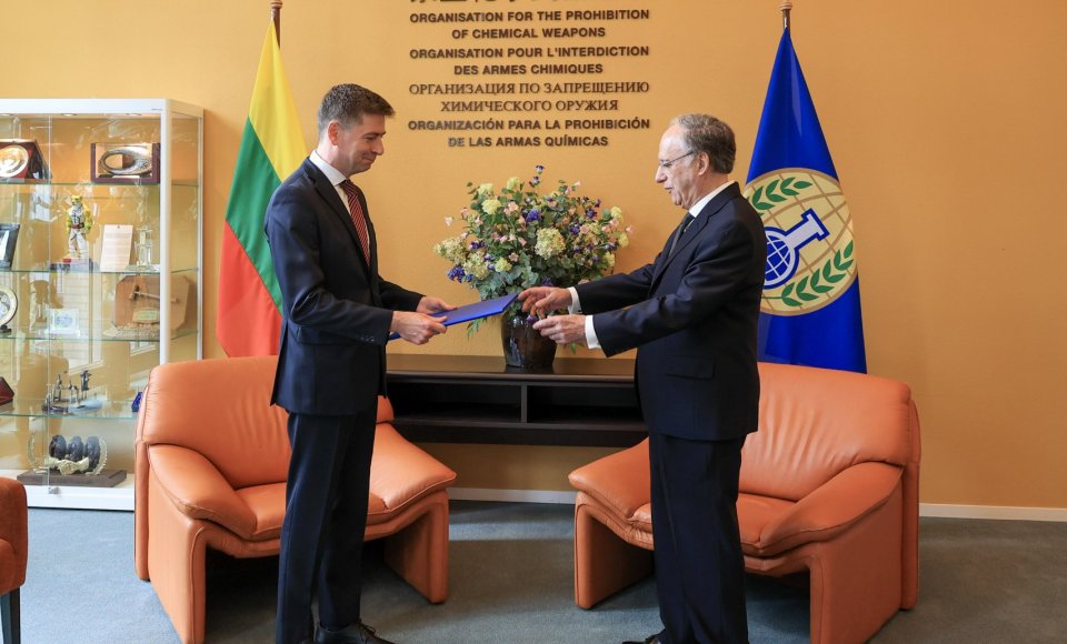 Ambasadorius Nyderlanduose įteikė skiriamuosius raštus Cheminio ginklo uždraudimo organizacijos...
